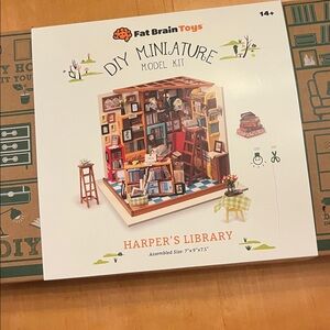 Fat Brain Toys DIY Miniature Model Kit - Harper's Library